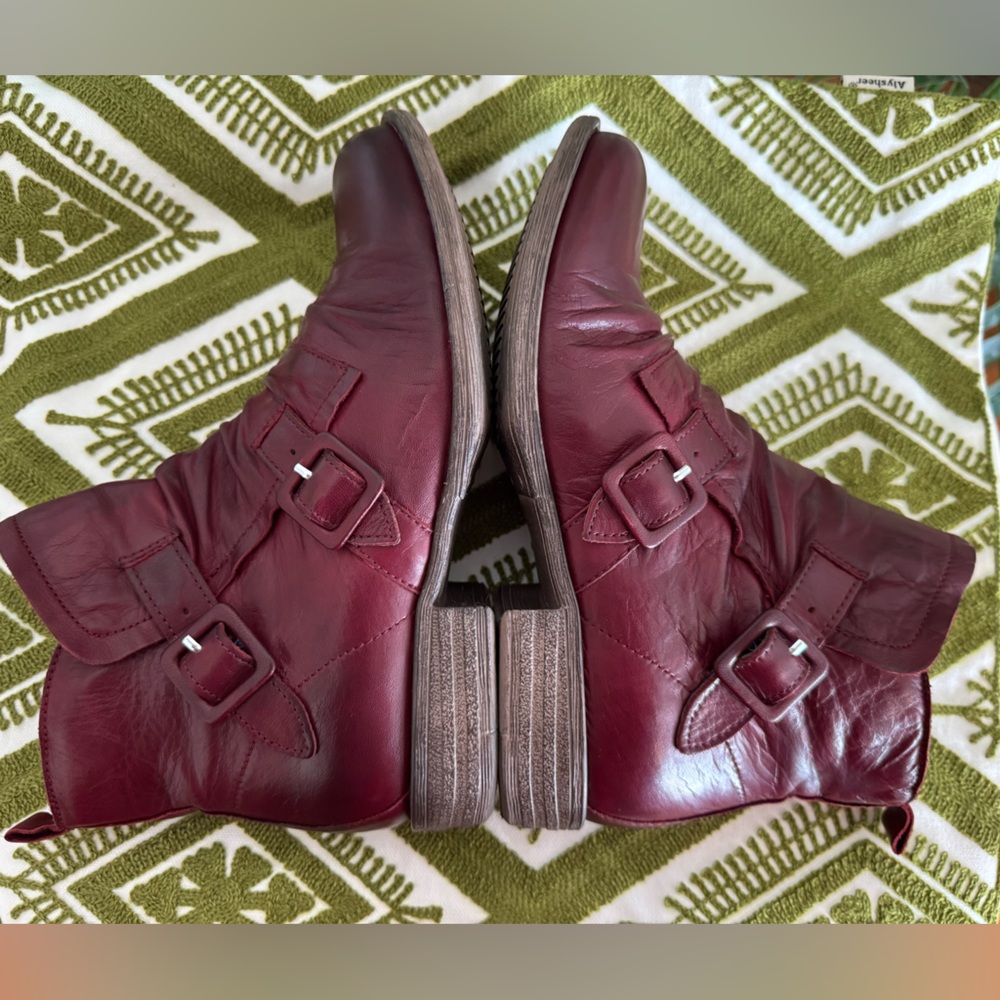 Miz Mooz  “Legacy” Burgundy Leather Ankle Boots with Buckles Size 8 - Picture 7 of 9